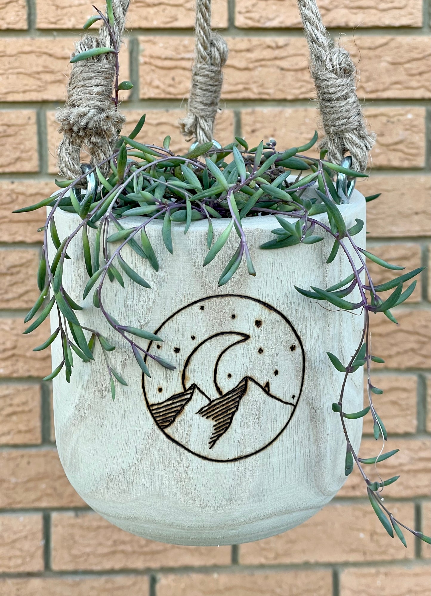 Wilderness Hanging Pot