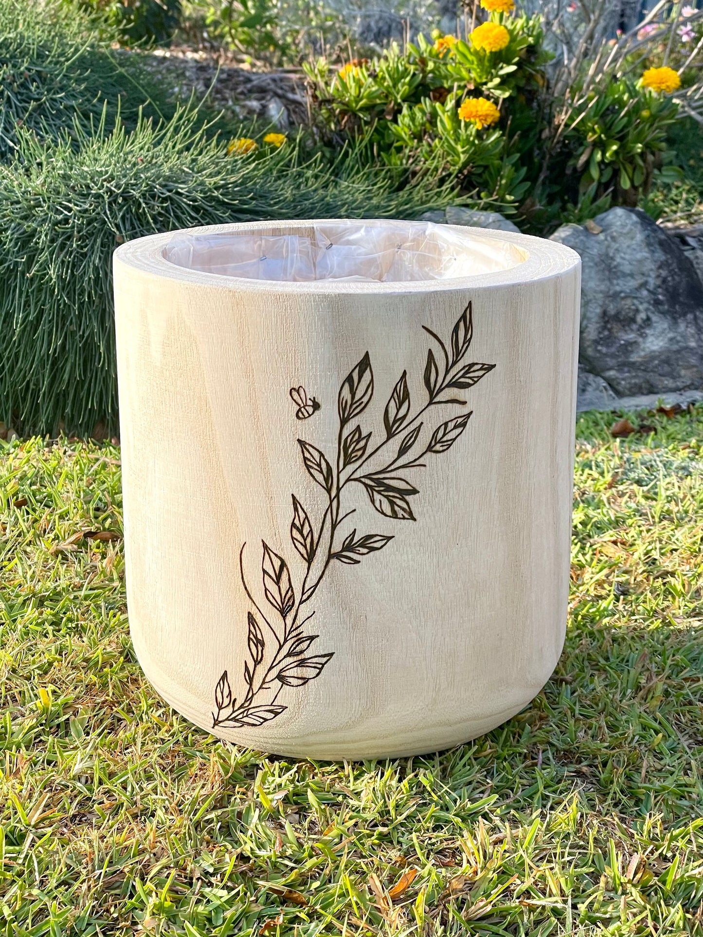 Vine Large Pot