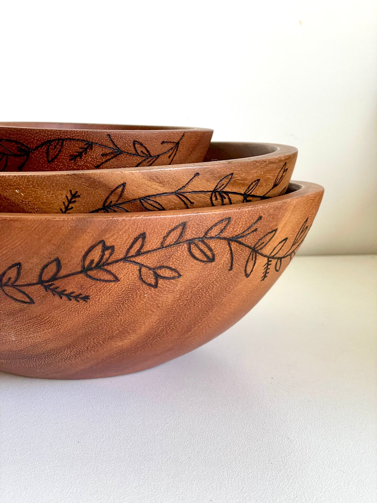 Woodburnt Vine Serving Bowl